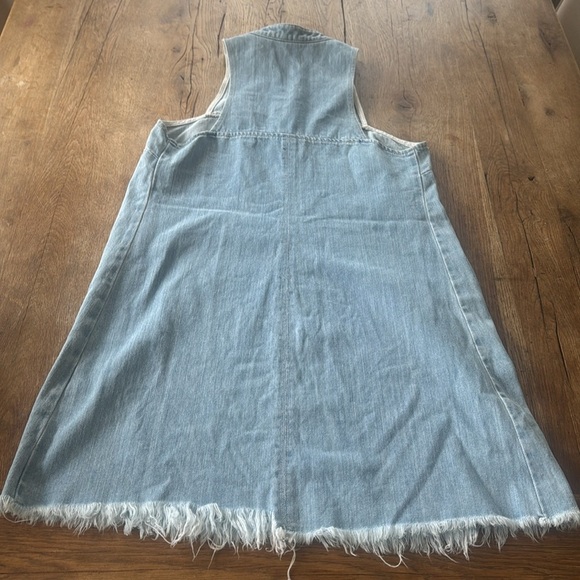 GUESS Sleeveless Stella Front-Zip Denim Jean Dress - Picture 7 of 7